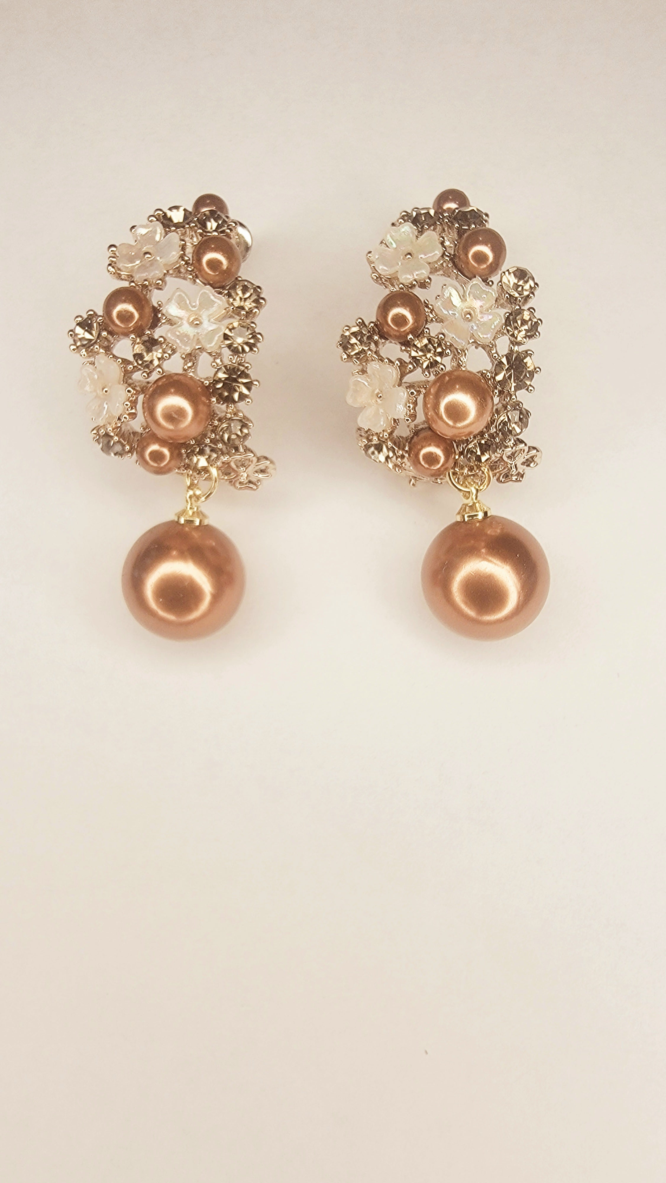 Rhinestone & Flower Earring